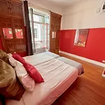 Rivoli Cinema Hostal *