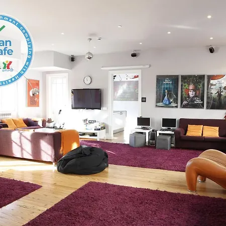Hostel Rivoli Cinema