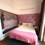 Хостел Rivoli Cinema